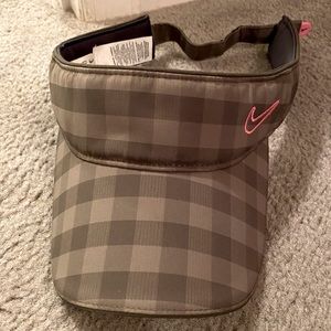 Women’s Nike golf visor